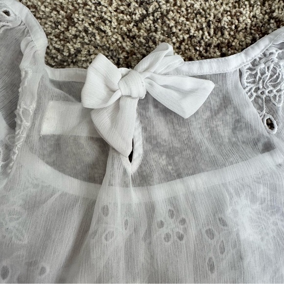 Abercrombie & Fitch White Embroidered Blouse - Picture 9 of 9